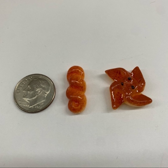 5/$15 elf-sized bread pinwheel croissant toy prop - Picture 1 of 1